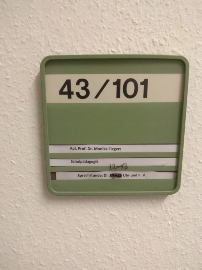 UNI EK Wall 03