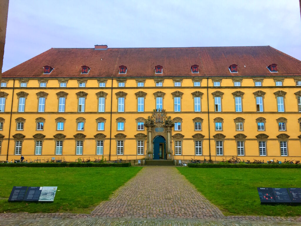 Bild Schloss 02 Thorsten Sandvoß
